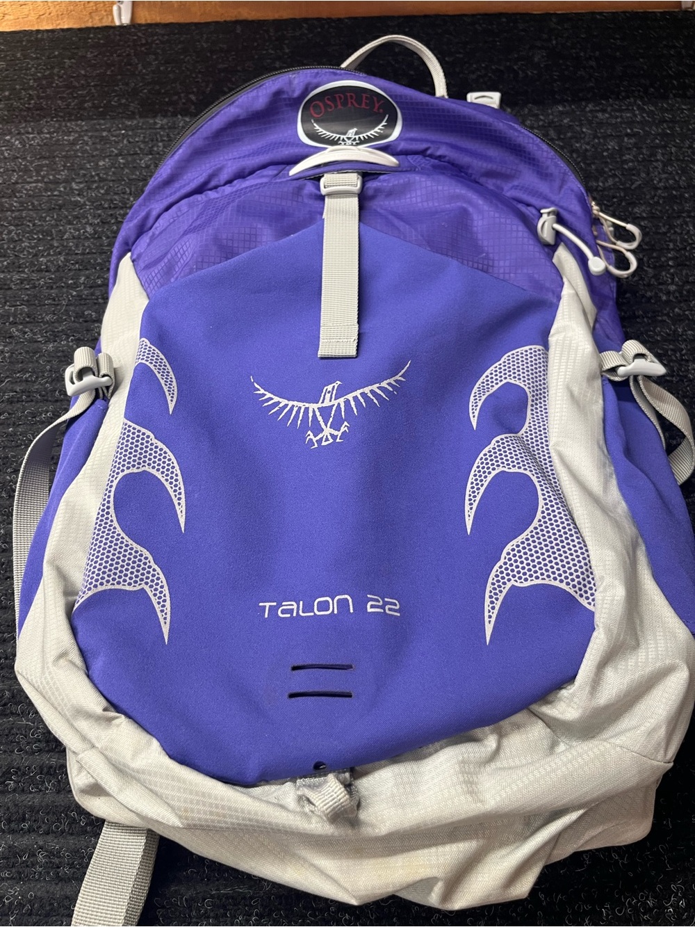 OSPREY Talon 22 Backpack in Purple with White Accents
